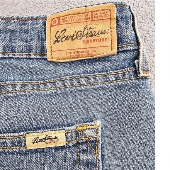 Signature by Levi Strauss & Co. Bootcut Jeans Women's 10 Blue Stretch Low Rise - Picture 14 of 15